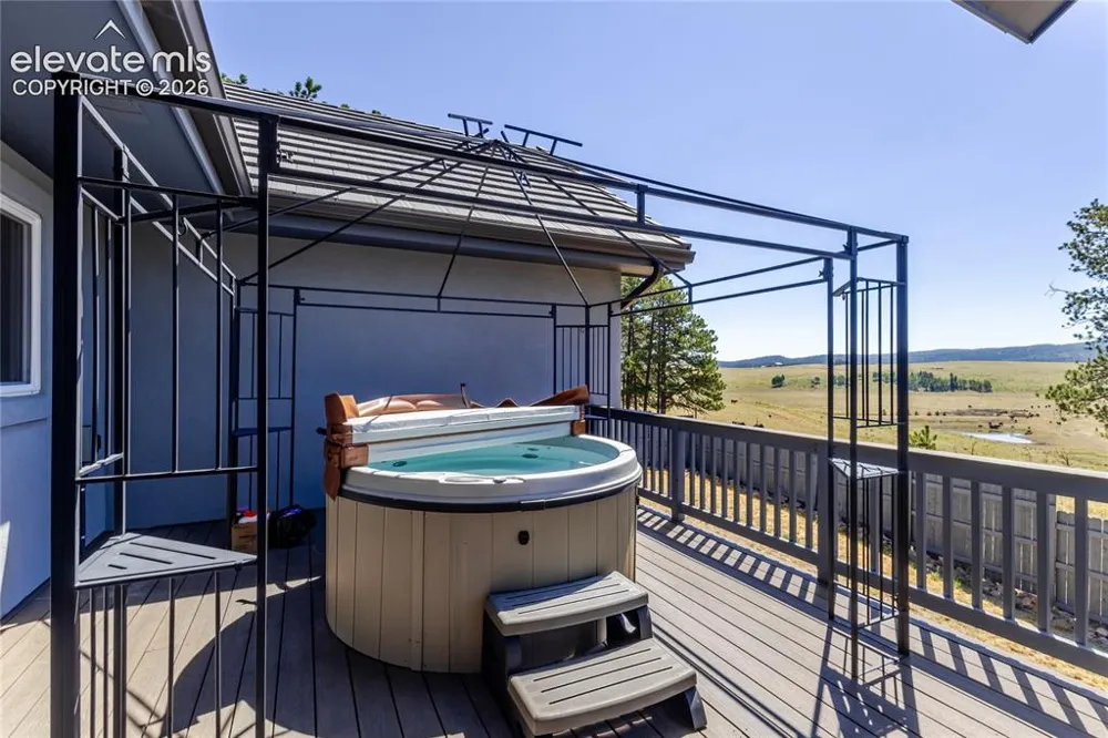 407 Silvermoon Heights Divide, CO 80814