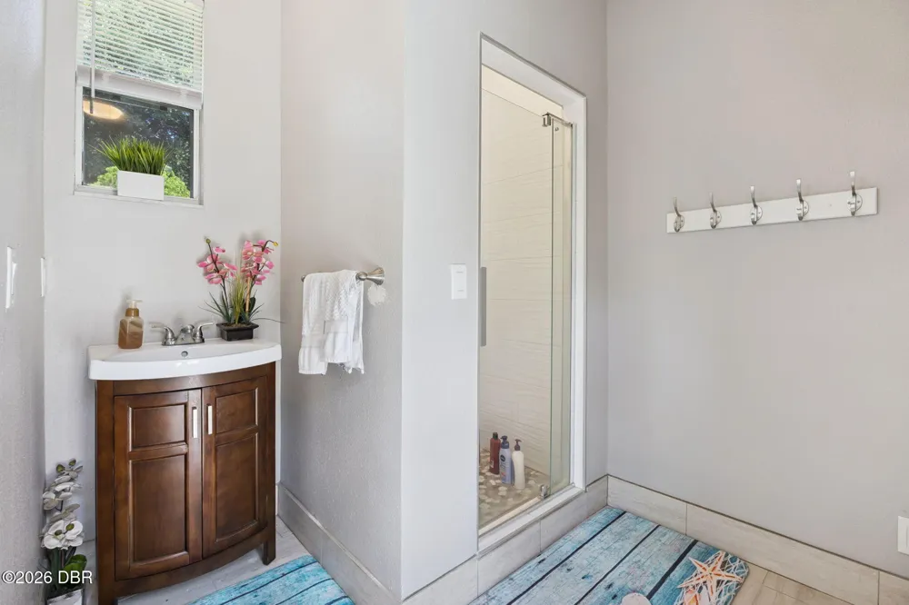 1603 Johns Cove Lane Oakland, FL 34787