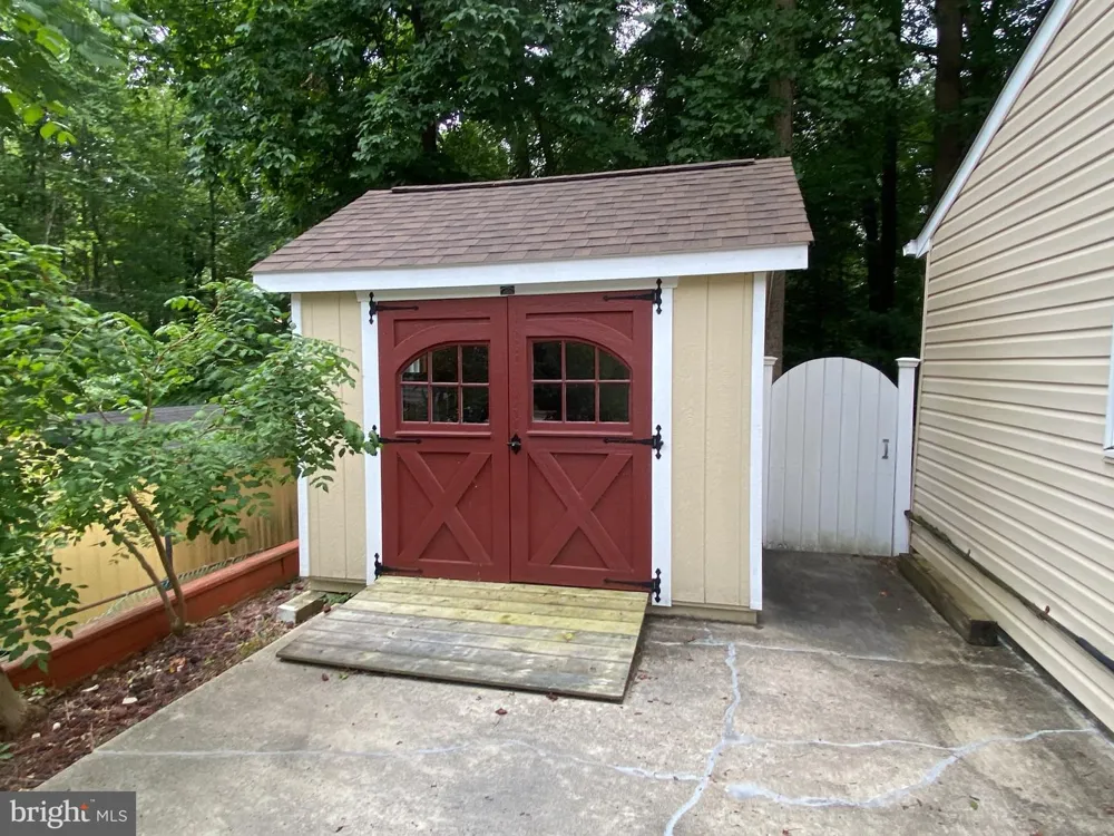 8007 ORANGE PLANK ROAD Springfield, VA 22153