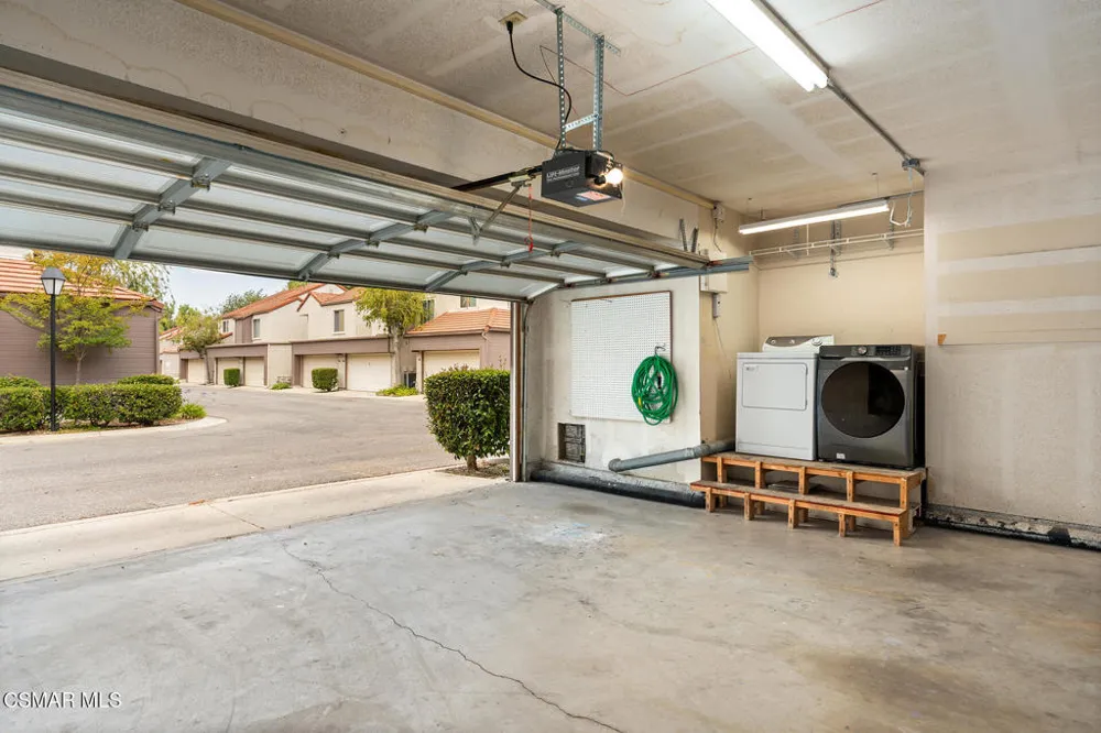 925 Via Colinas Westlake Village, CA 91362