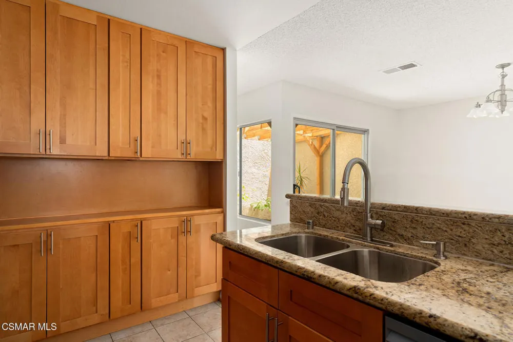 925 Via Colinas Westlake Village, CA 91362