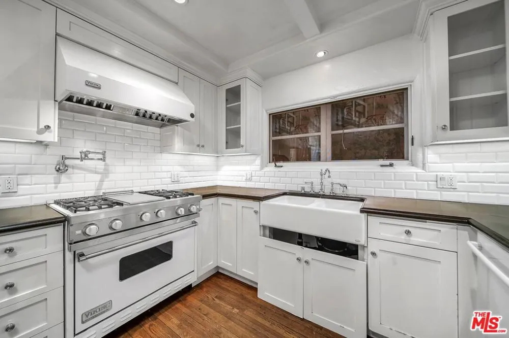 333 S Roxbury Drive Beverly Hills, CA 90212