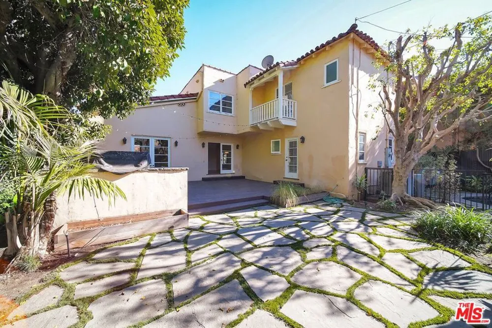 333 S Roxbury Drive Beverly Hills, CA 90212