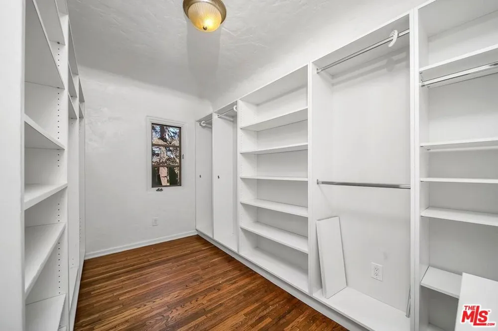 333 S Roxbury Drive Beverly Hills, CA 90212