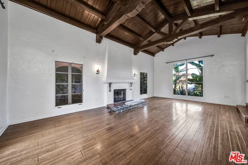 333 S Roxbury Drive Beverly Hills, CA 90212