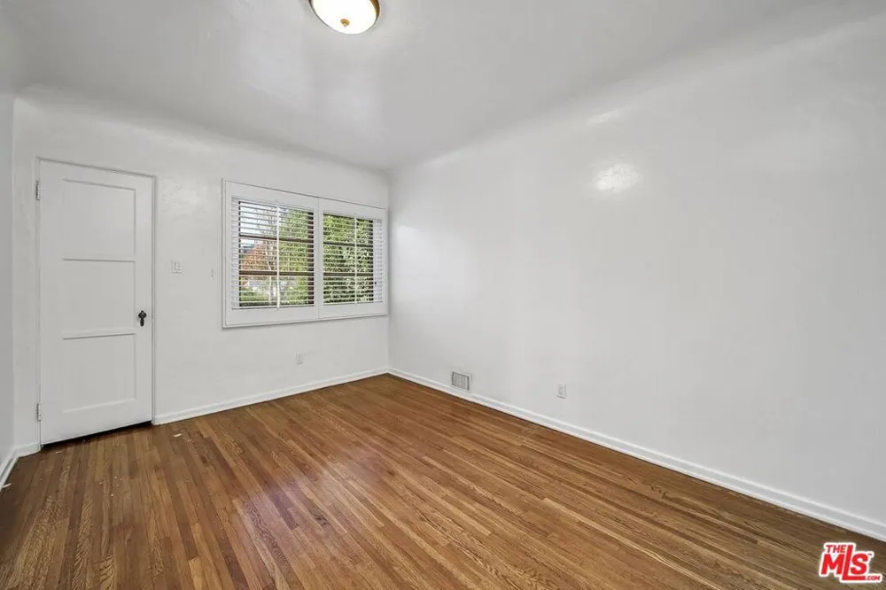 333 S Roxbury Drive Beverly Hills, CA 90212