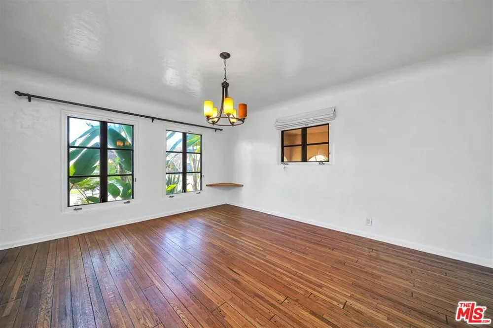 333 S Roxbury Drive Beverly Hills, CA 90212