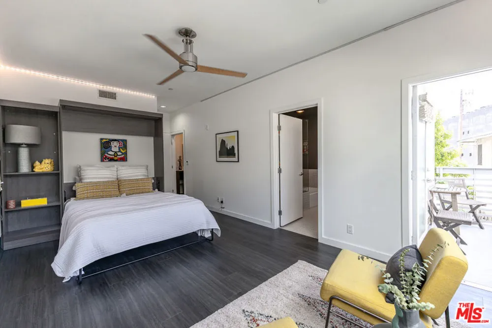10735 Bloomfield Street #5 Los Angeles, CA 91602