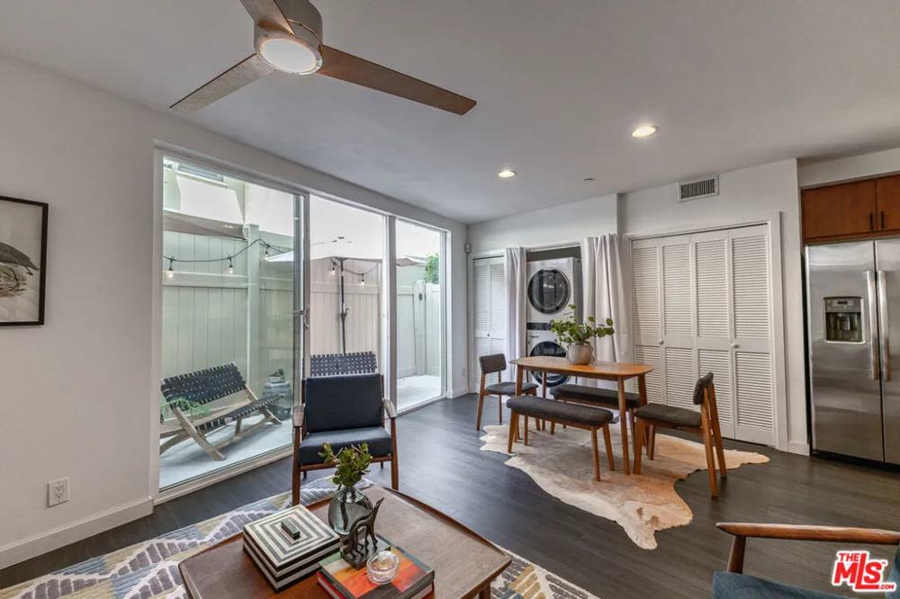 10735 Bloomfield Street #5 Los Angeles, CA 91602
