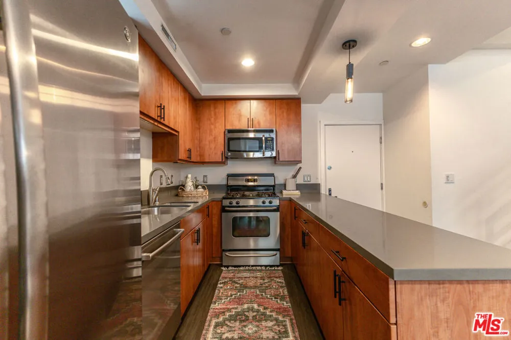 10735 Bloomfield Street #5 Los Angeles, CA 91602