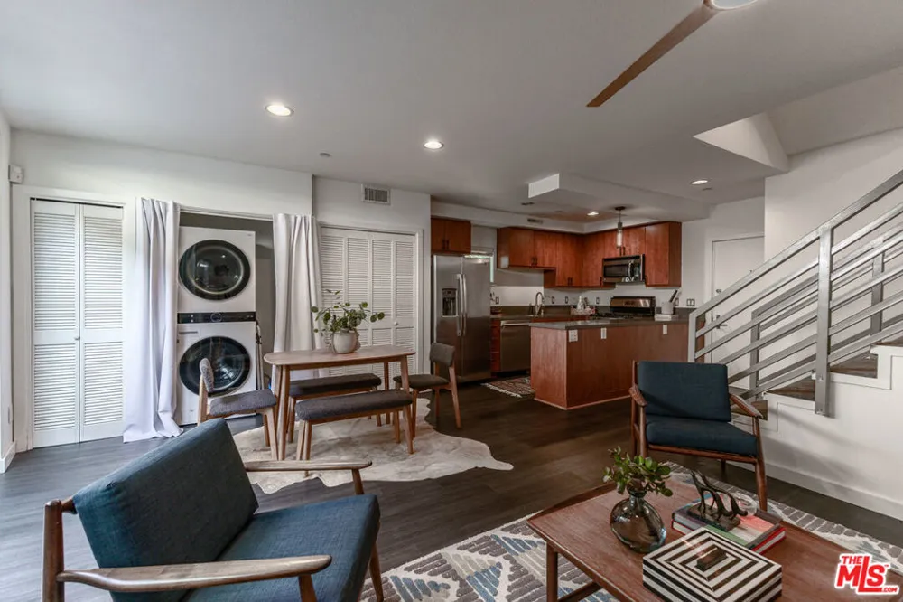 10735 Bloomfield Street #5 Los Angeles, CA 91602