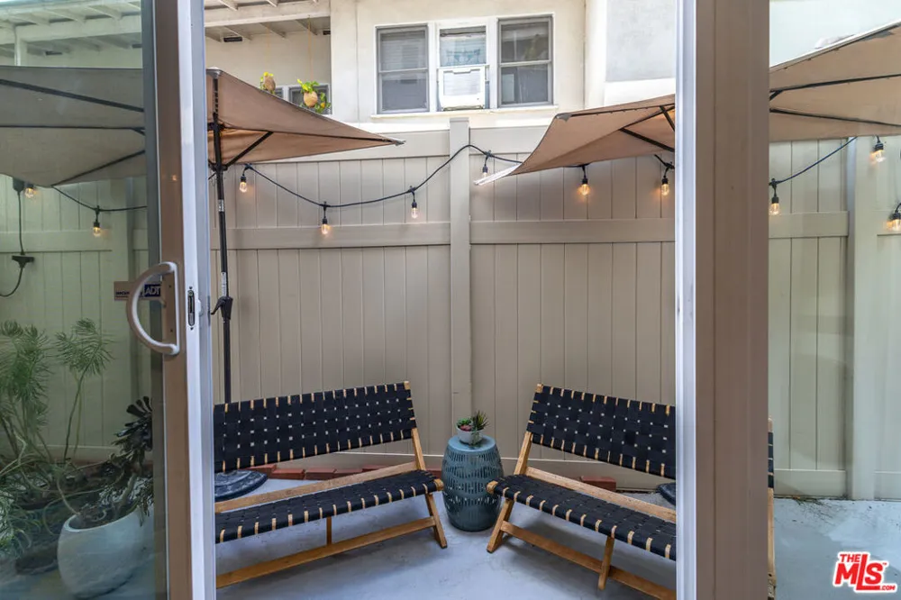 10735 Bloomfield Street #5 Los Angeles, CA 91602