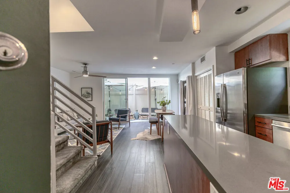 10735 Bloomfield Street #5 Los Angeles, CA 91602