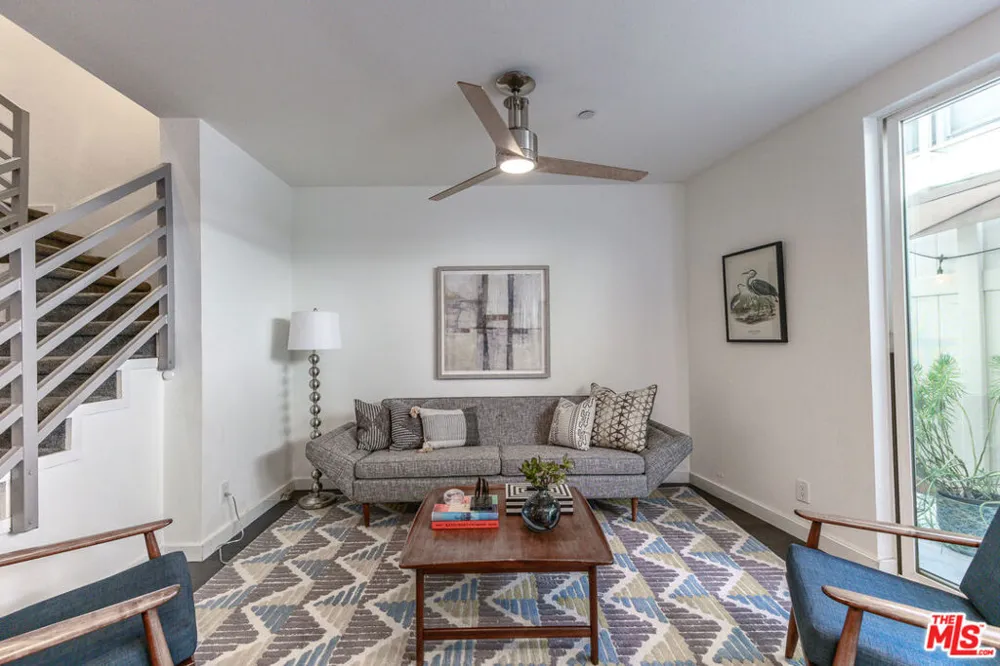10735 Bloomfield Street #5 Los Angeles, CA 91602