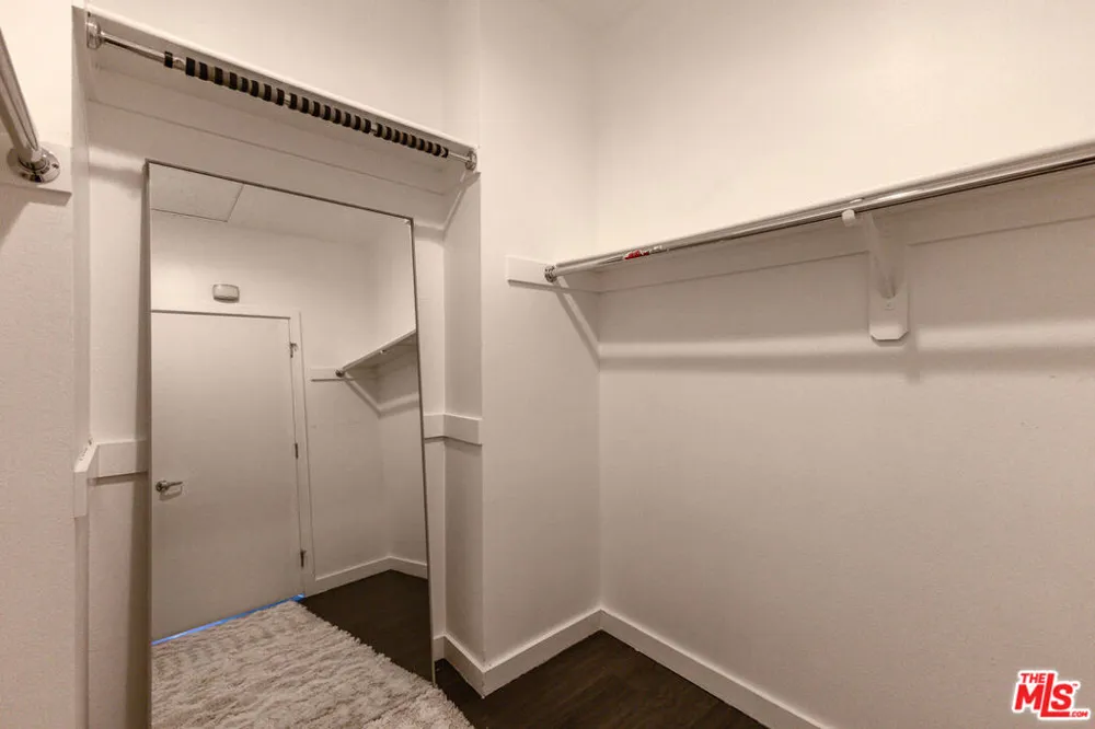 10735 Bloomfield Street #5 Los Angeles, CA 91602