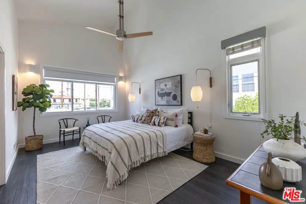 10735 Bloomfield Street #5 Los Angeles, CA 91602