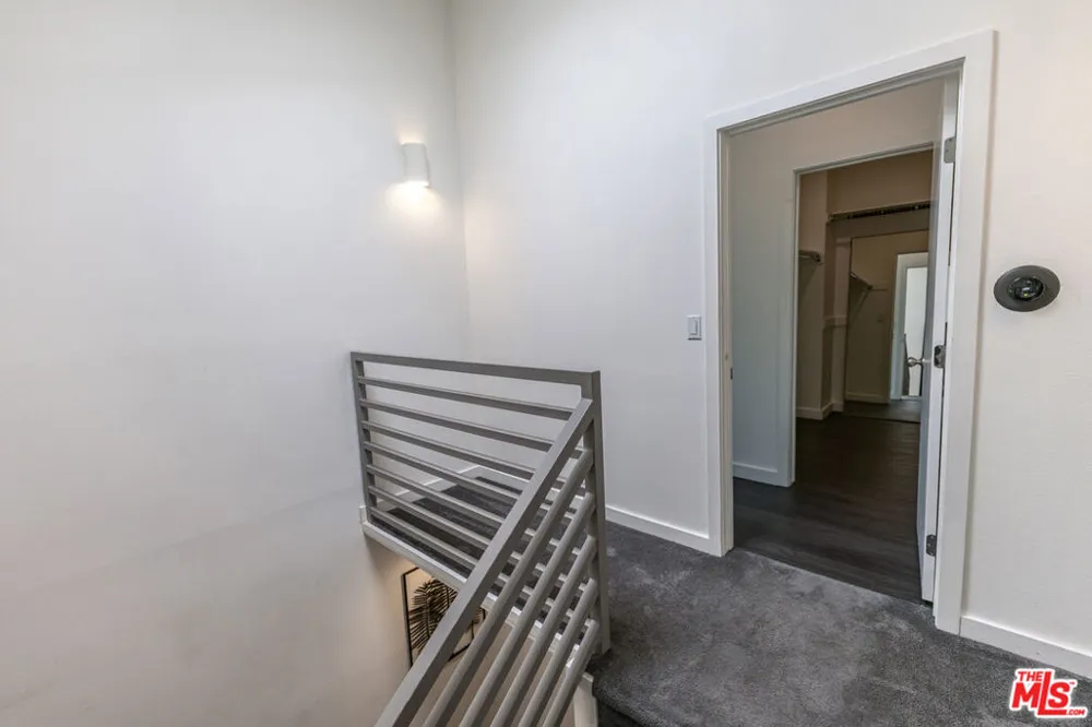 10735 Bloomfield Street #5 Los Angeles, CA 91602