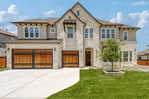 4413 Edgewater Drive