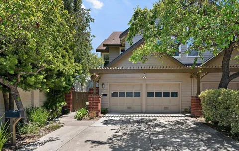 2131 Avy Avenue