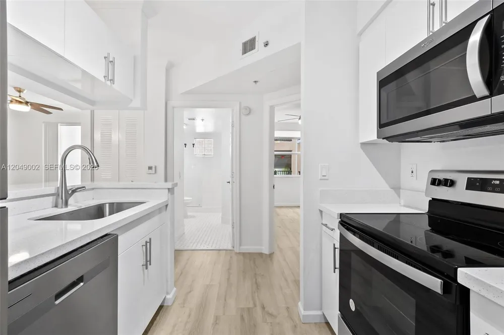 17145 Bay Rd #4303 Sunny Isles Beach, FL 33160