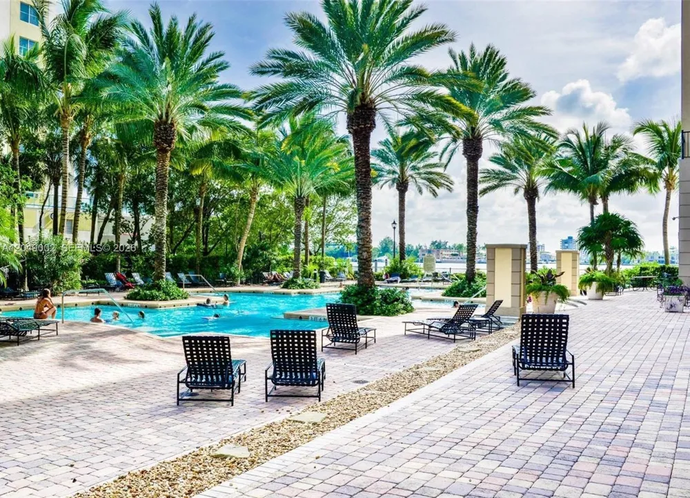 17145 Bay Rd #4303 Sunny Isles Beach, FL 33160