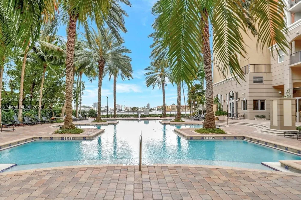 17145 Bay Rd #4303 Sunny Isles Beach, FL 33160