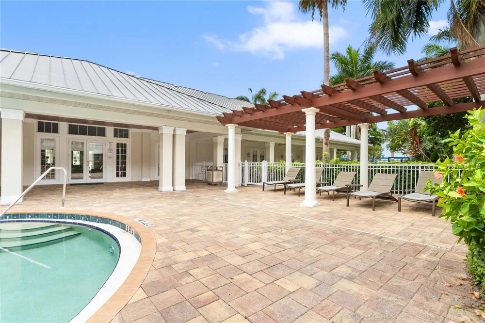 3506 54TH DRIVE W #108 Bradenton, FL 34210