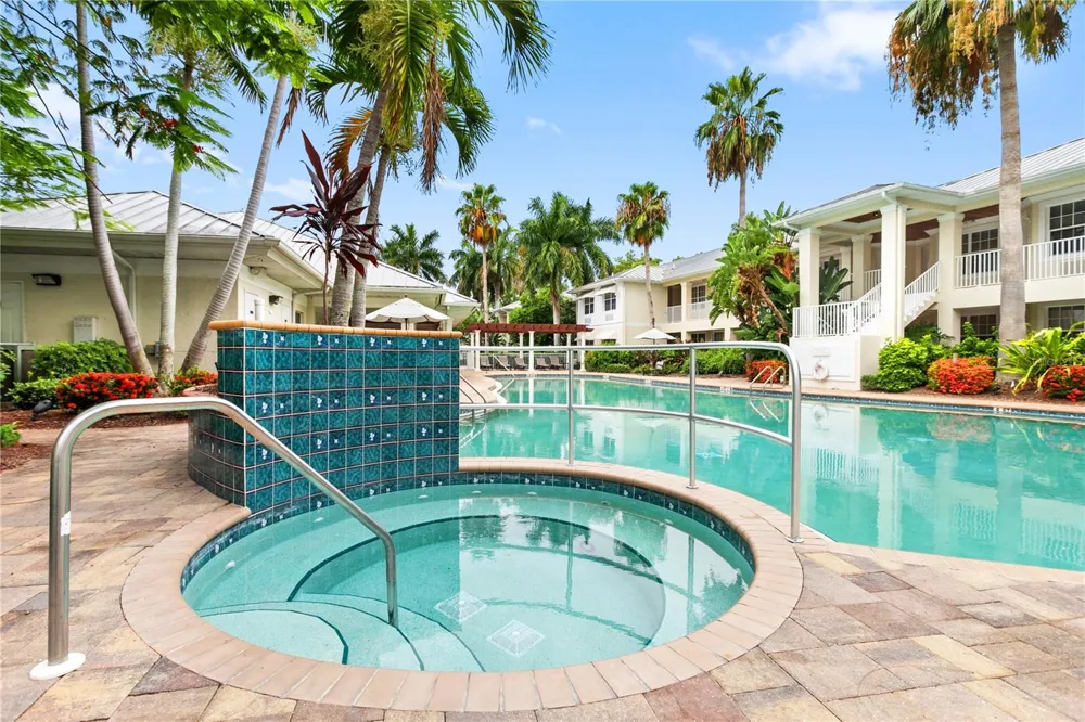 3506 54TH DRIVE W #108 Bradenton, FL 34210