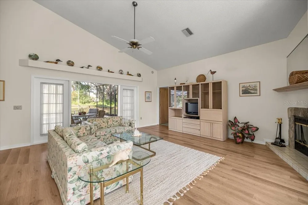 631 E LIBERTY STREET Hernando, FL 34442