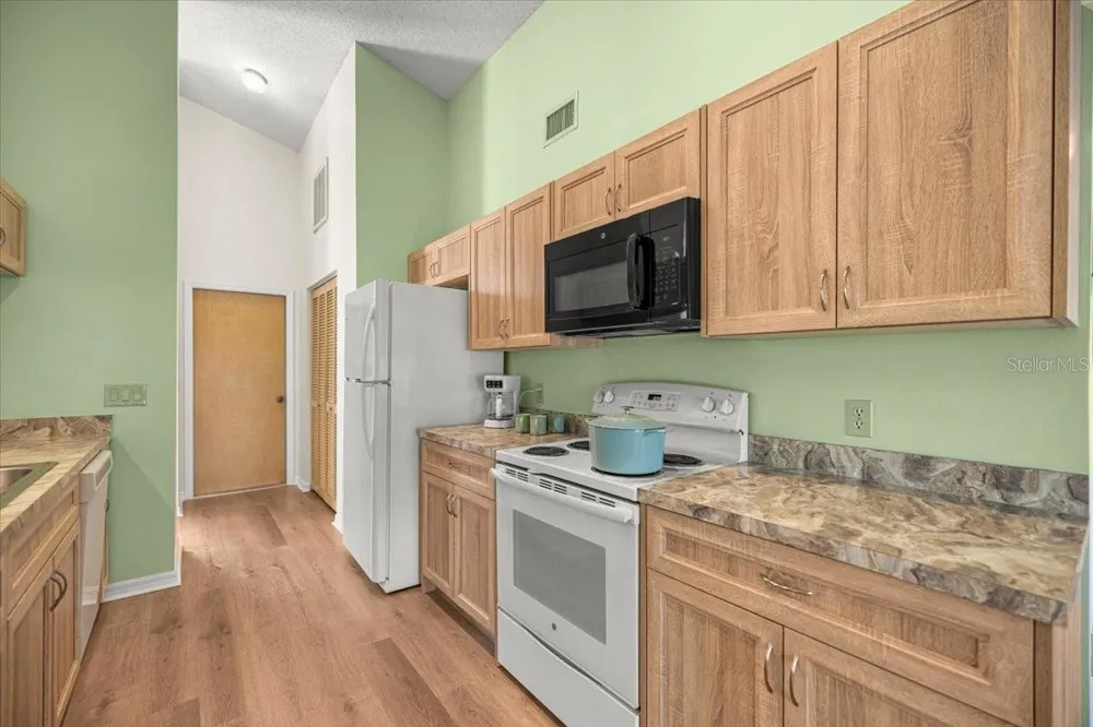 631 E LIBERTY STREET Hernando, FL 34442