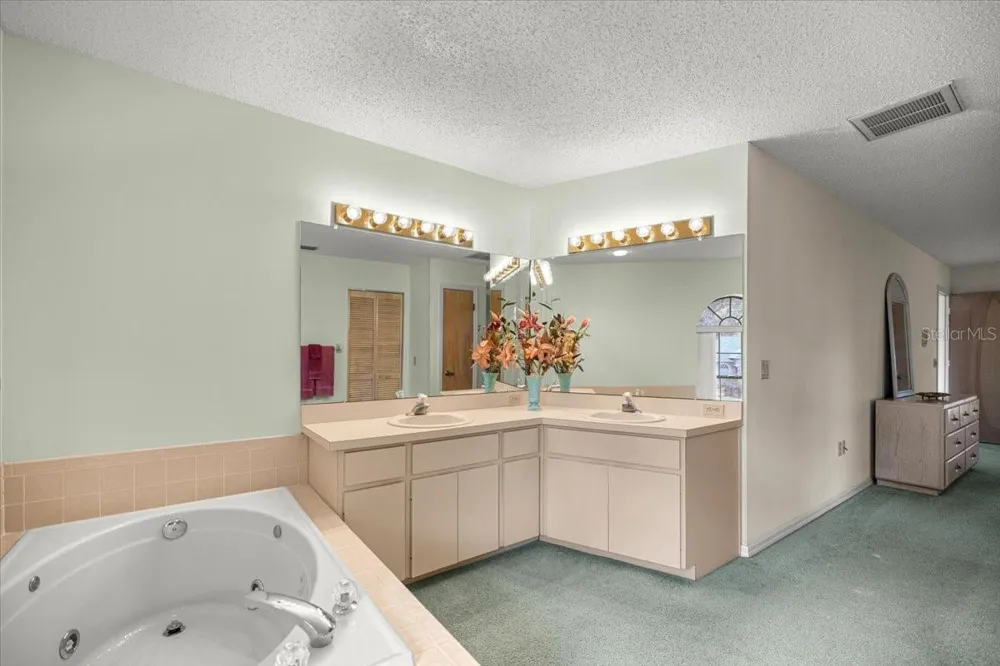 631 E LIBERTY STREET Hernando, FL 34442