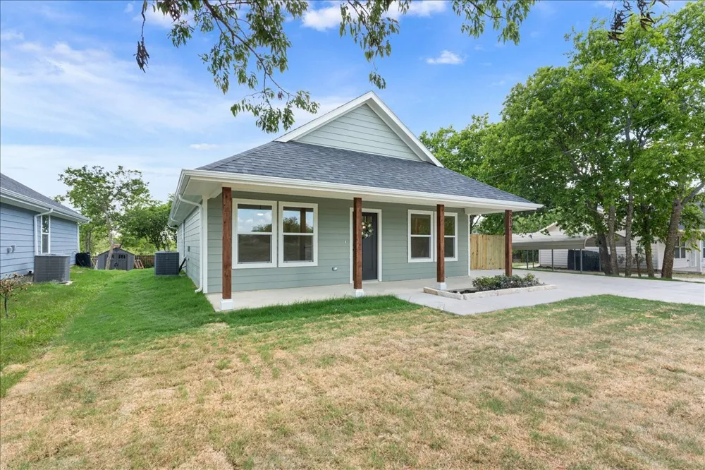 212 W Madison Street Hillsboro, TX 76645