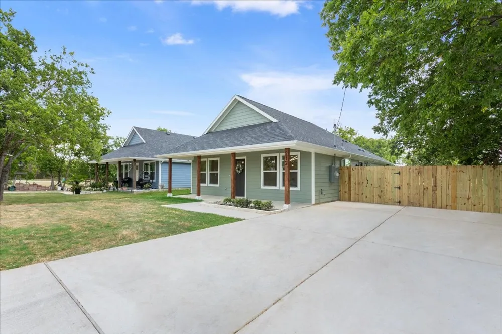 212 W Madison Street Hillsboro, TX 76645