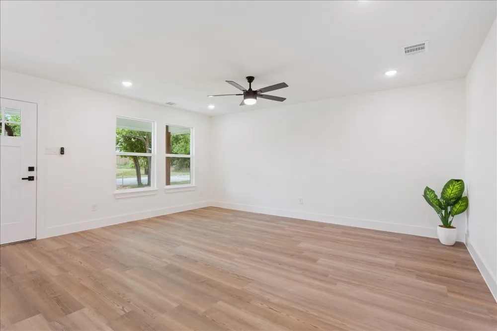 212 W Madison Street Hillsboro, TX 76645