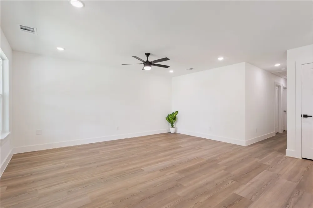 212 W Madison Street Hillsboro, TX 76645