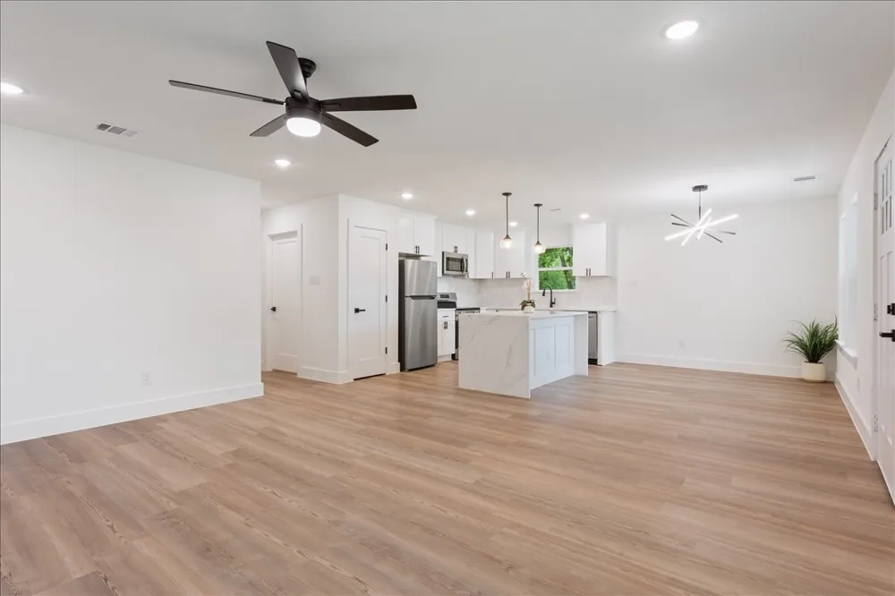 212 W Madison Street Hillsboro, TX 76645
