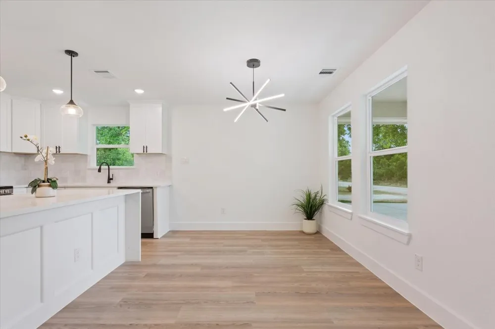 212 W Madison Street Hillsboro, TX 76645