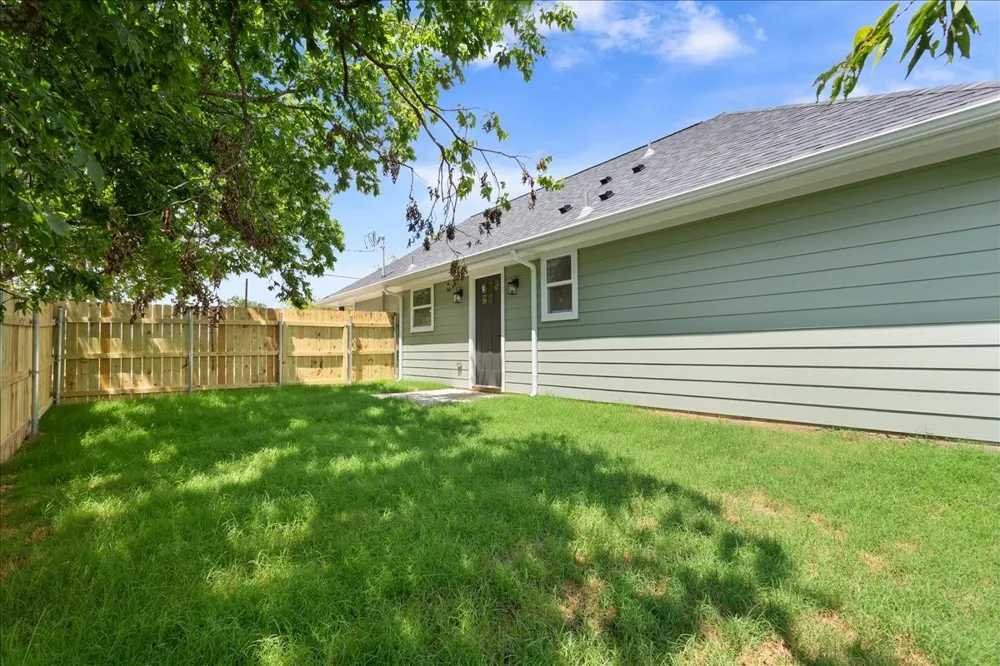 212 W Madison Street Hillsboro, TX 76645