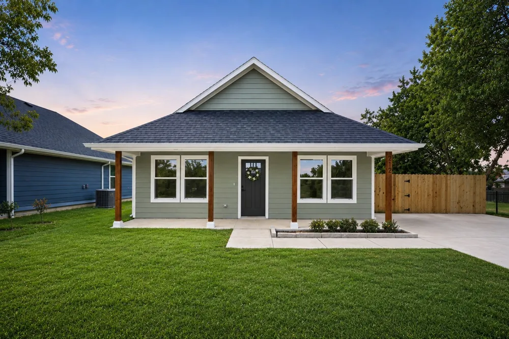 212 W Madison Street Hillsboro, TX 76645