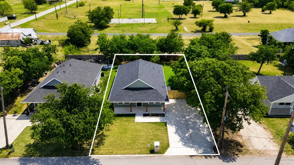 212 W Madison Street Hillsboro, TX 76645