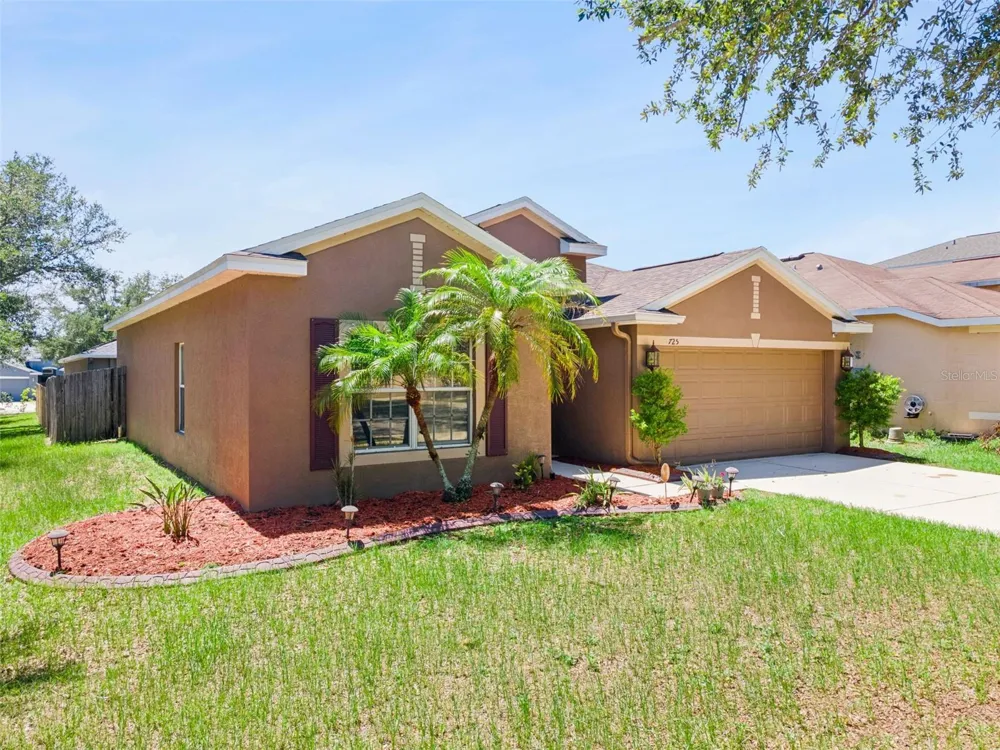 725 STAR POINTE DRIVE Seffner, FL 33584