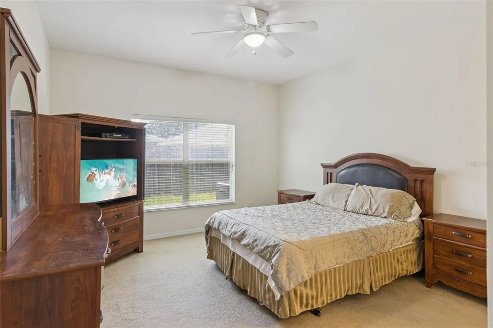 725 STAR POINTE DRIVE Seffner, FL 33584