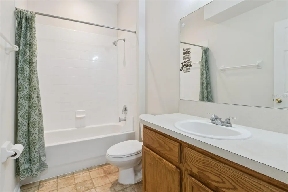 725 STAR POINTE DRIVE Seffner, FL 33584