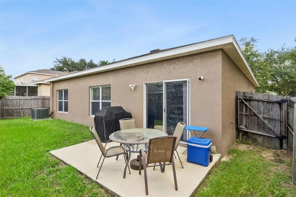 725 STAR POINTE DRIVE Seffner, FL 33584