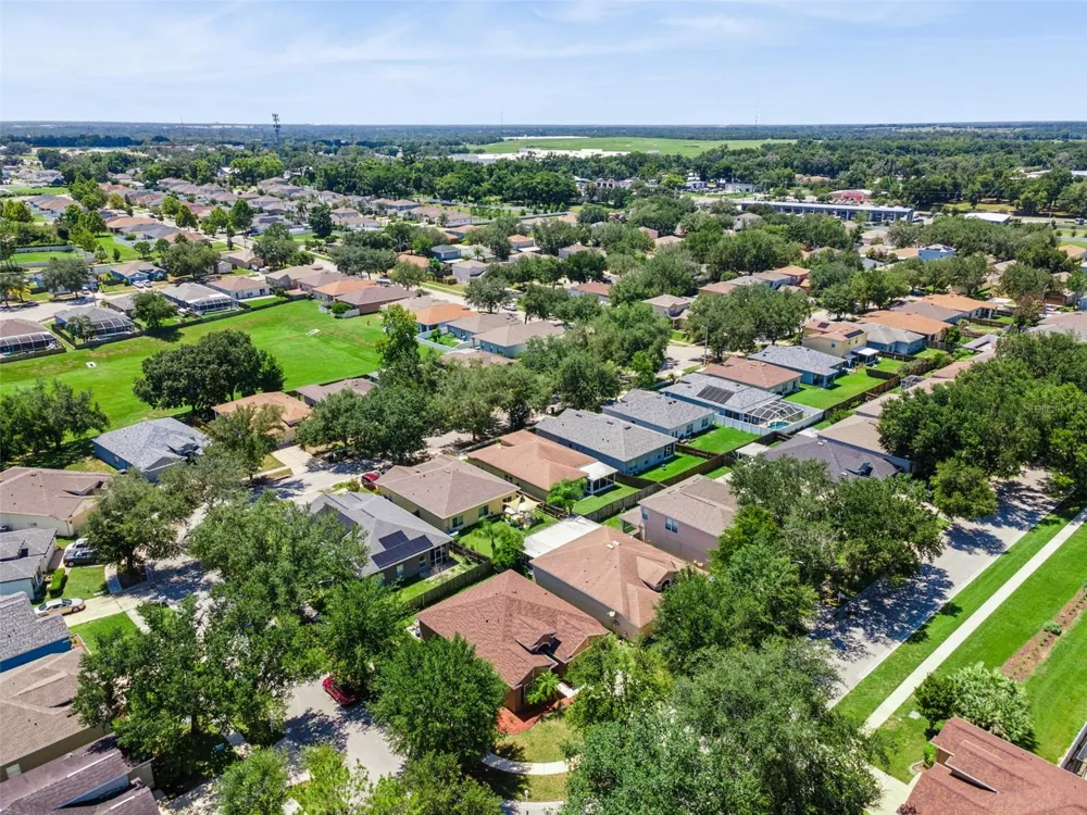 725 STAR POINTE DRIVE Seffner, FL 33584