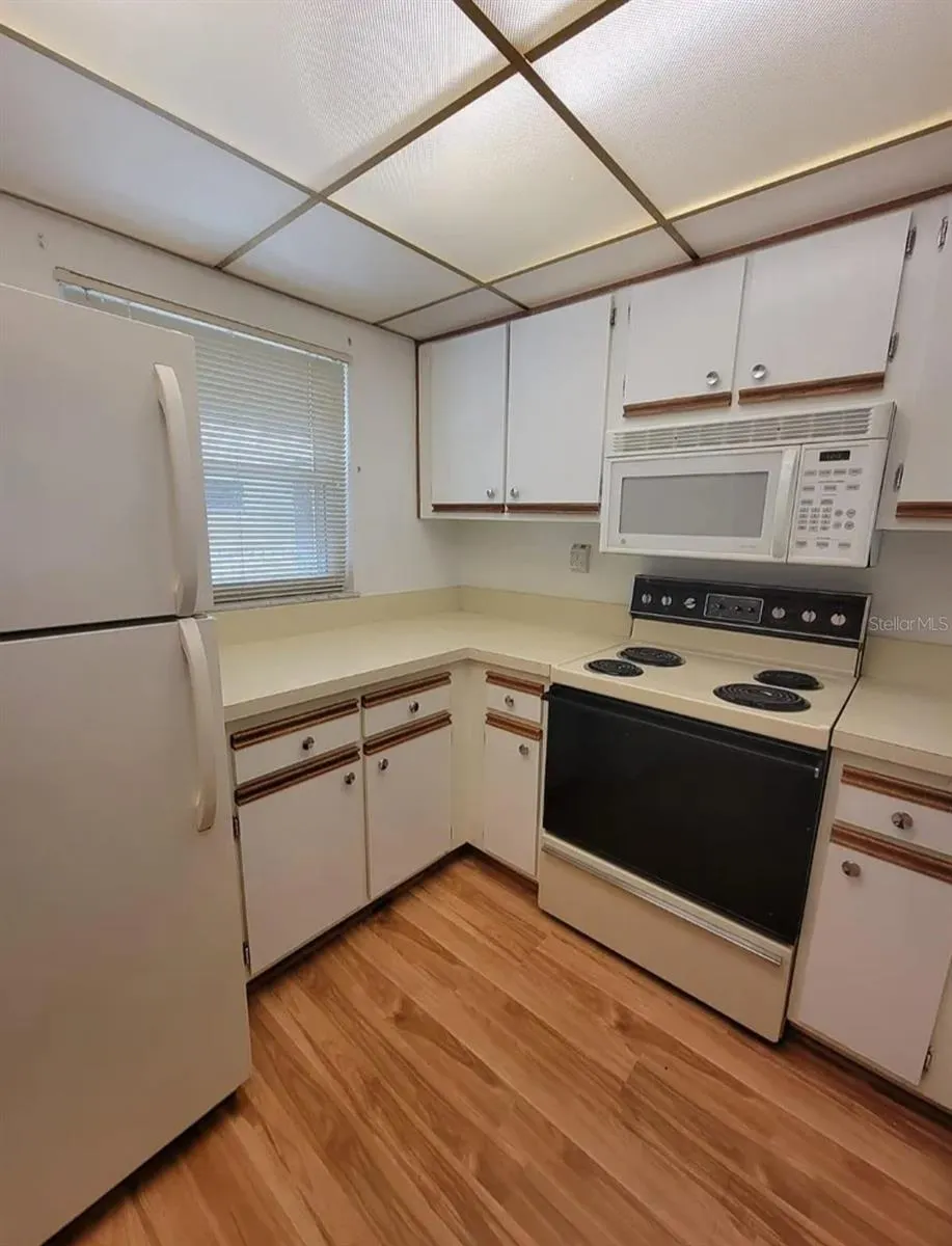 100 E KENTUCKY AVENUE #103D Deland, FL 32724
