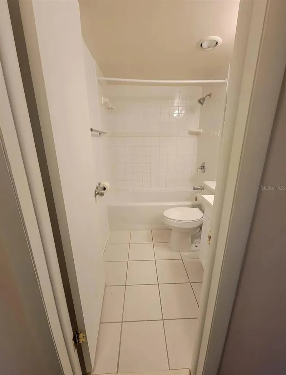 100 E KENTUCKY AVENUE #103D Deland, FL 32724