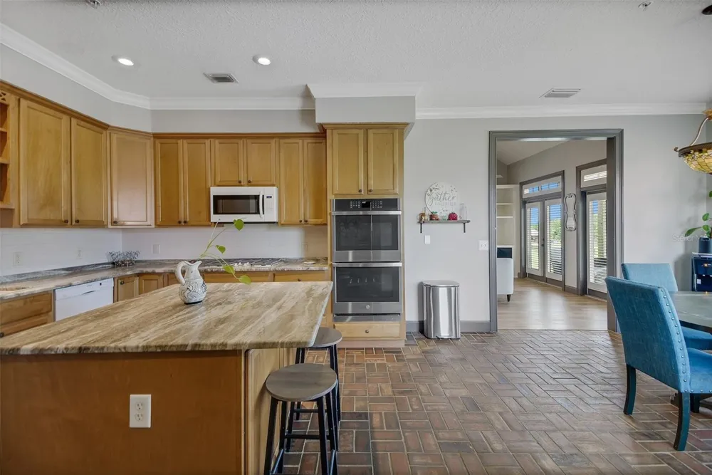 35405 STAGECOACH TRAIL Eustis, FL 32736