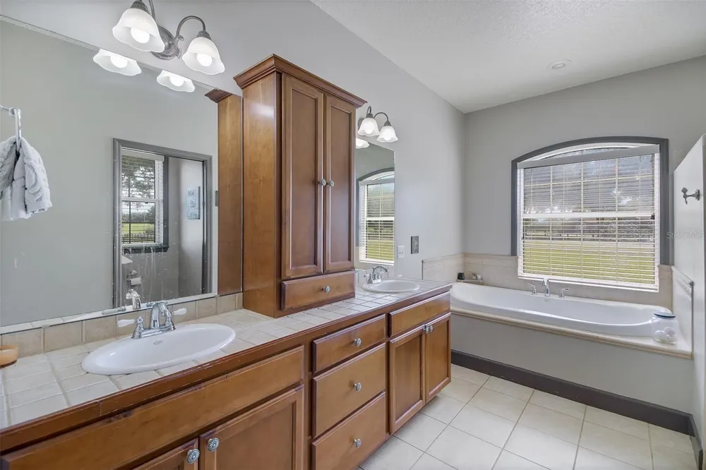 35405 STAGECOACH TRAIL Eustis, FL 32736