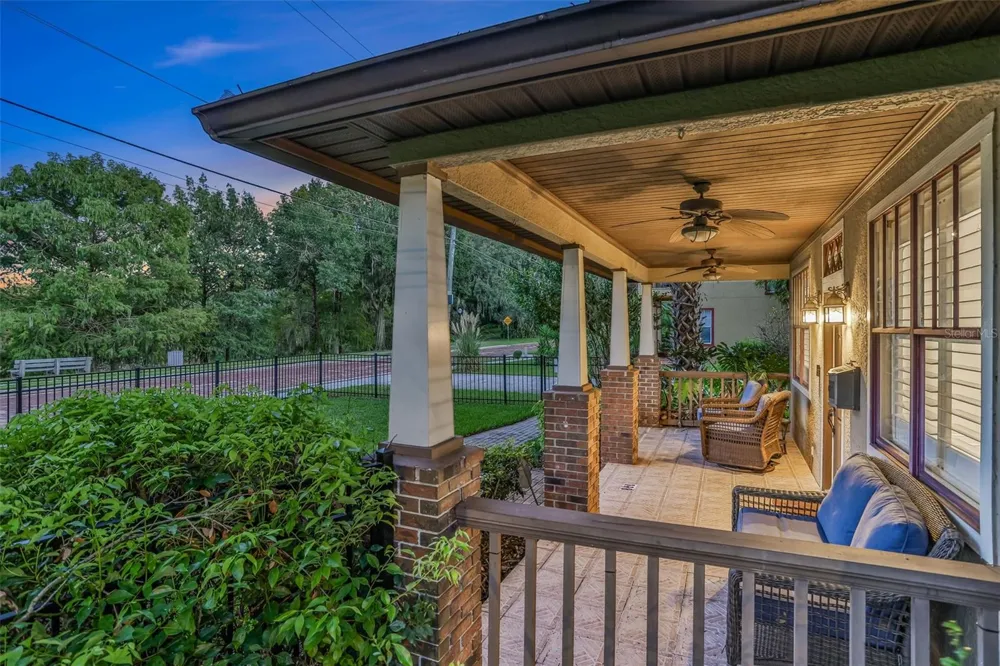 148 S THORNTON AVENUE Orlando, FL 32801